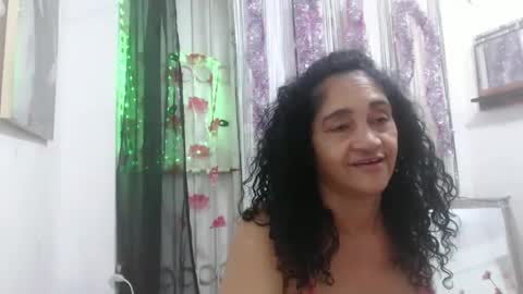 Snapshot of horny_mommy17 chatting on 01/24/25, 07:18 armina online show from 01/24/25, 07:18
