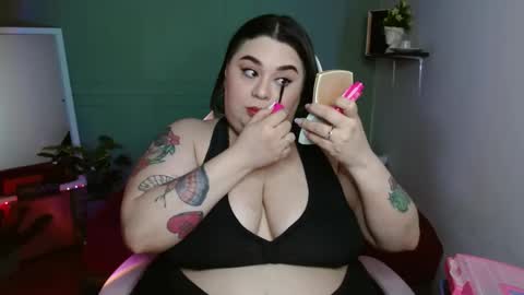 Snapshot of horny_neighbors_ chatting on 12/29/24, 06:56 onlyTiffany I broke up with frank 10 days ago online show from 12/29/24, 06:56