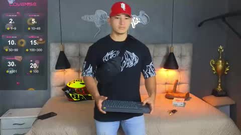 horny_nick18 online show from 12/20/25, 10:22