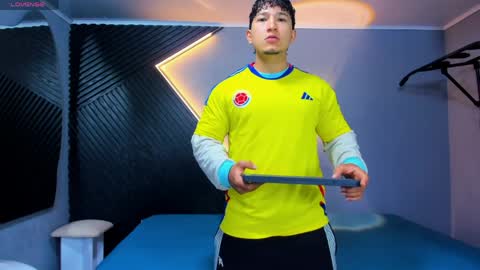 horny_nick18 online show from 04/11/26, 10:30