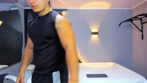 horny_nick18 online show from 04/22/26, 11:45