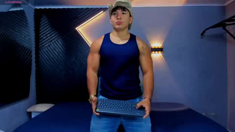 horny_nick18 online show from 06/08/26, 01:00