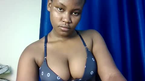 Snapshot of horny_sexxy_bitch chatting on 11/28/25, 06:05 Mitchell online show from 11/28/25, 06:05