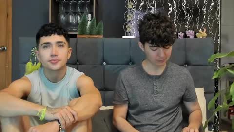 Alex and Camilo online show from 02/03/25, 12:36