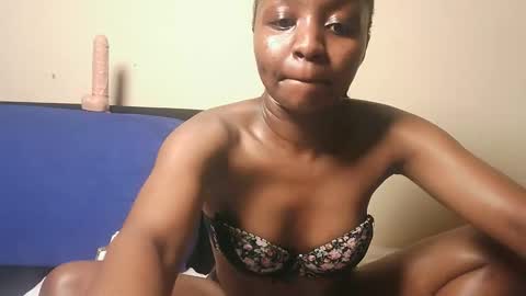 Snapshot of horny_wet_baby chatting on 05/31/26, 02:57 Bellah online show from 05/31/26, 02:57