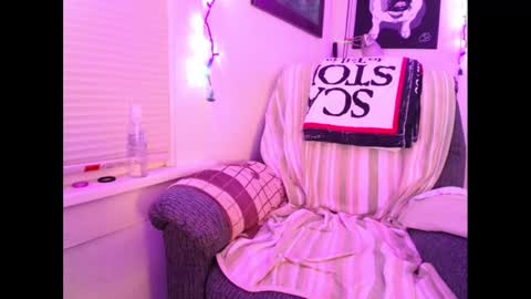 Snapshot of horny_willing_ready chatting on 12/22/24, 06:39 Horny Willing Ready online show from 12/22/24, 06:39