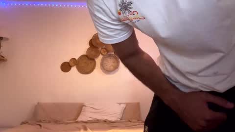 hornyasfuckk33 online show from 10/29/25, 11:34