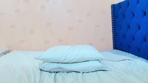 Snapshot of hornybarelylegalgirl chatting on 03/02/25, 03:48 Khloe online show from 03/02/25, 03:48