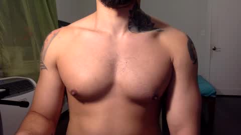 Snapshot of hornybbcxx chatting on 12/23/24, 10:33 hornybbcxx online show from 12/23/24, 10:33