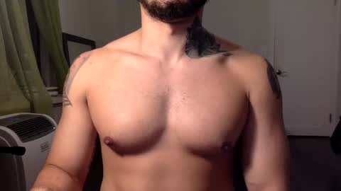 Snapshot of hornybbcxx chatting on 01/07/25, 11:14 hornybbcxx online show from 01/07/25, 11:14