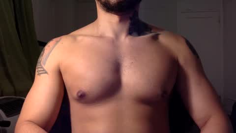Snapshot of hornybbcxx chatting on 01/28/25, 11:07 hornybbcxx online show from 01/28/25, 11:07