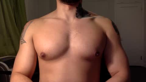 Snapshot of hornybbcxx chatting on 02/01/25, 01:23 hornybbcxx online show from 02/01/25, 01:23