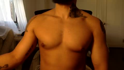 Snapshot of hornybbcxx chatting on 10/03/25, 10:18 hornybbcxx online show from 10/03/25, 10:18