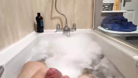 Snapshot of hornybiker1987 chatting on 10/29/25, 07:04 hornybiker1987 online show from 10/29/25, 07:04