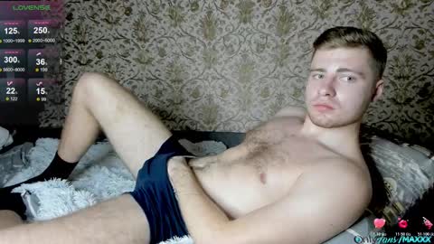 Max online show from 11/11/25, 01:11