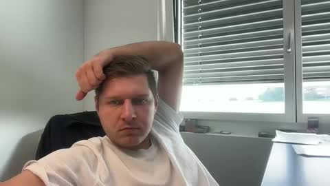 hornyboy95300 online show from 10/10/25, 09:41