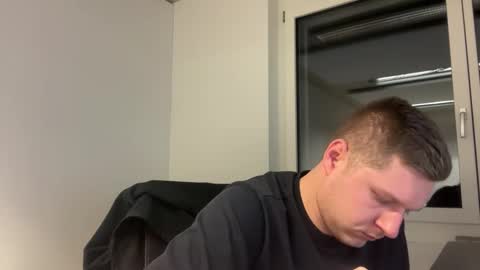 hornyboy95300 online show from 11/24/25, 04:18