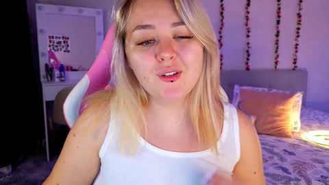 Snapshot of hornycakee chatting on 10/29/25, 12:51 HornyCakee online show from 10/29/25, 12:51