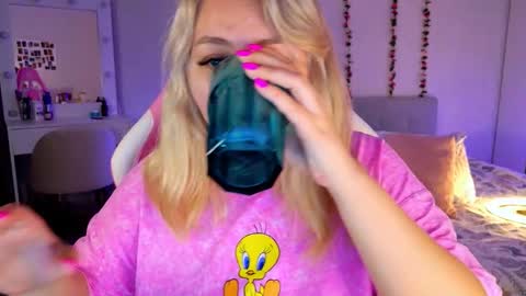 HornyCakee online show from 11/22/25, 02:16