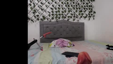 hornychill_ online show from 04/22/26, 12:39