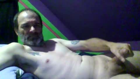 Snapshot of hornycountryman1972 chatting on 10/15/25, 05:18 hornycountryman online show from 10/15/25, 05:18