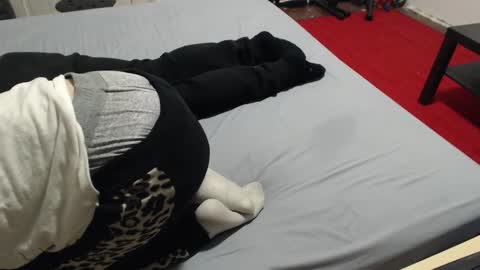 Snapshot of hornycouple21x chatting on 12/29/24, 08:04 HornyCouple89 online show from 12/29/24, 08:04