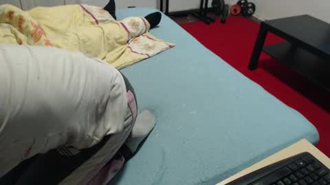 Snapshot of hornycouple21x chatting on 02/21/25, 10:15 HornyCouple89 online show from 02/21/25, 10:15