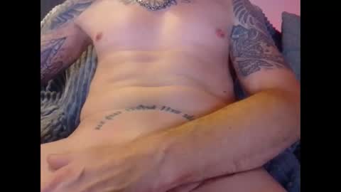 Snapshot of hornydeutsch chatting on 10/26/25, 06:52 hornydeutsch online show from 10/26/25, 06:52