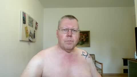 Meikelmeier online show from 10/12/25, 01:43