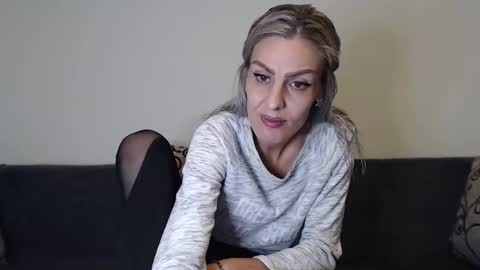 AshlineKatte online show from 10/16/25, 05:25