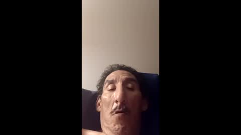 hornyguy_2019 online show from 05/13/26, 08:34