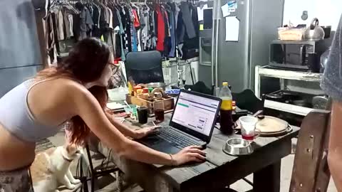 Nix  D online show from 11/08/25, 08:18