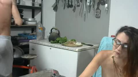 Snapshot of hornyhippies0080 chatting on 06/26/26, 04:44 Nix D online show from 06/26/26, 04:44