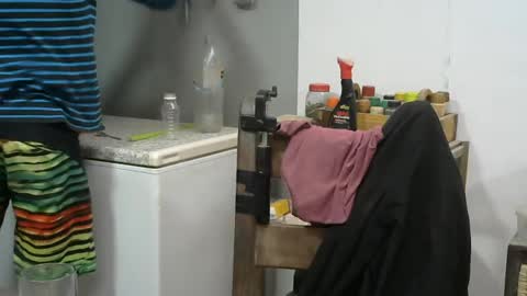 Snapshot of hornyhippies0080 chatting on 06/27/26, 02:44 Nix D online show from 06/27/26, 02:44