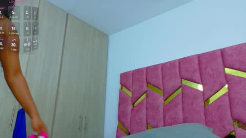 Valentina  online show from 12/15/25, 11:36