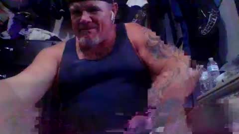 hornyhungwhiteboy4u269 online show from 10/06/25, 12:19