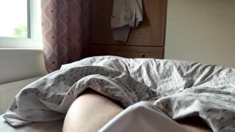 Snapshot of hornyian91 chatting on 05/16/26, 04:42 Liverpool lad online show from 05/16/26, 04:42