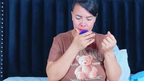 Snapshot of hornylatimommy chatting on 02/19/26, 08:05 Natasha online show from 02/19/26, 08:05