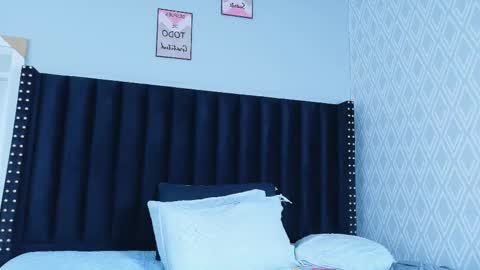 Snapshot of hornylatimommy chatting on 02/20/26, 06:52 Natasha online show from 02/20/26, 06:52