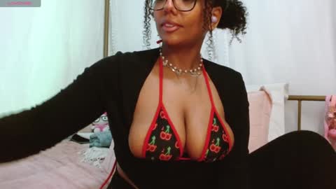 Horny Little Honey online show from 01/21/25, 03:32