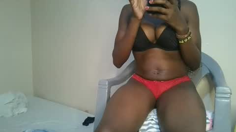 Snapshot of hornylittleprinces chatting on 10/06/25, 10:29 Princes online show from 10/06/25, 10:29