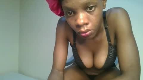 Snapshot of hornylittleprinces chatting on 10/09/25, 06:06 Princes online show from 10/09/25, 06:06