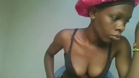 Snapshot of hornylittleprinces chatting on 10/10/25, 06:56 Princes online show from 10/10/25, 06:56