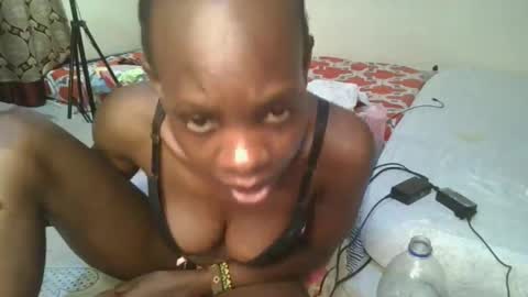 Snapshot of hornylittleprinces chatting on 10/10/25, 07:02 Princes online show from 10/10/25, 07:02