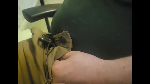 Snapshot of hornynpa chatting on 05/08/26, 01:44 Say hi if horny online show from 05/08/26, 01:44