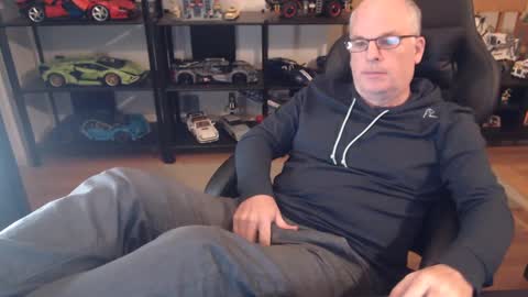 hornynthick70 online show from 12/20/24, 01:03