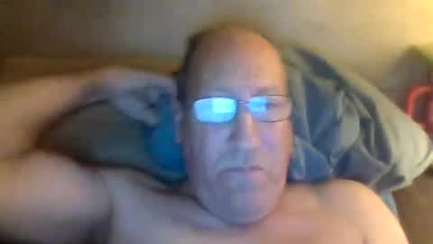 Snapshot of hornyrich6969 chatting on 12/17/25, 07:47 hornyrich6969 online show from 12/17/25, 07:47