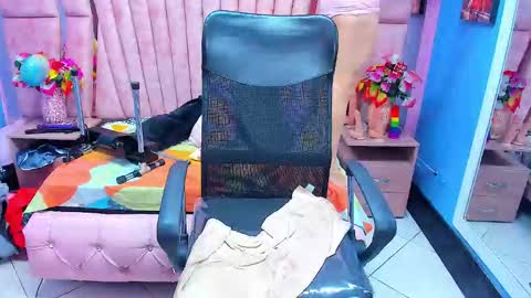 hornyskinny26 online show from 02/15/26, 05:48