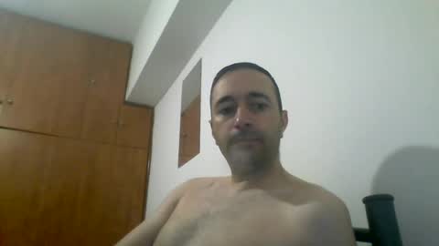Snapshot of hornysnake69 chatting on 06/14/26, 03:52 hornysnake69 online show from 06/14/26, 03:52