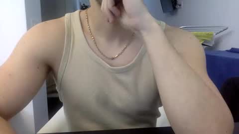 Snapshot of hornyspaniard93 chatting on 01/12/26, 04:12 hornyspaniard93 online show from 01/12/26, 04:12